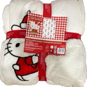 NWT Hello Kitty Christmas Candy Cane Red and White Twin Blanket 60”x 90”